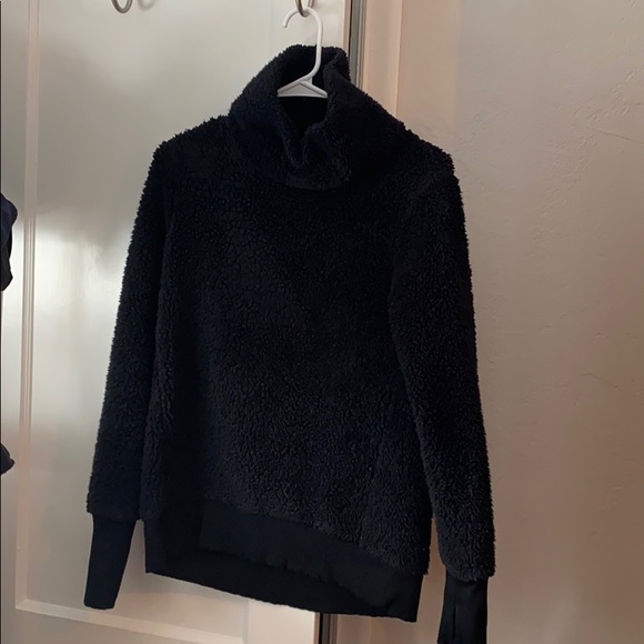 Athleta Sweatshirt - Picture 1 of 4
